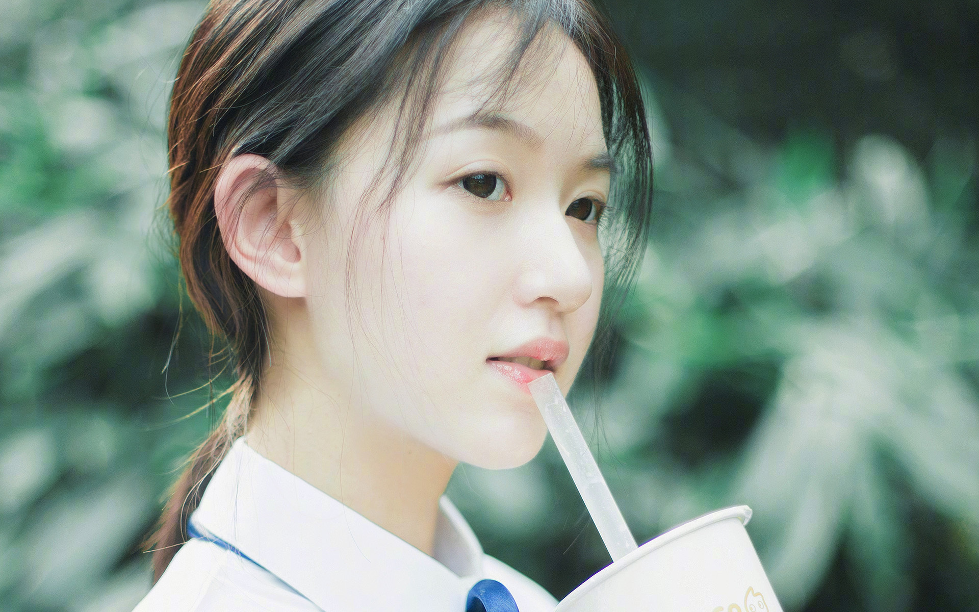哥伦比亚女足在巴黎奥运会比赛中表现出色，赢得银牌，奥运会哥伦比亚女神