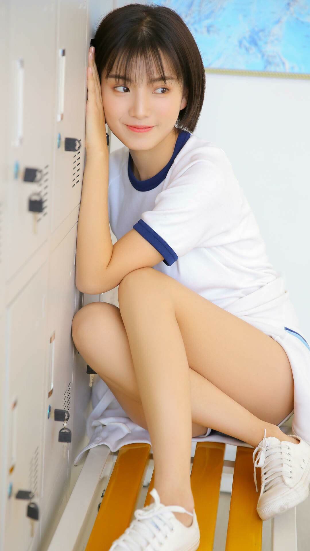 选手换气节奏平稳，后程不崩盘，换气技巧